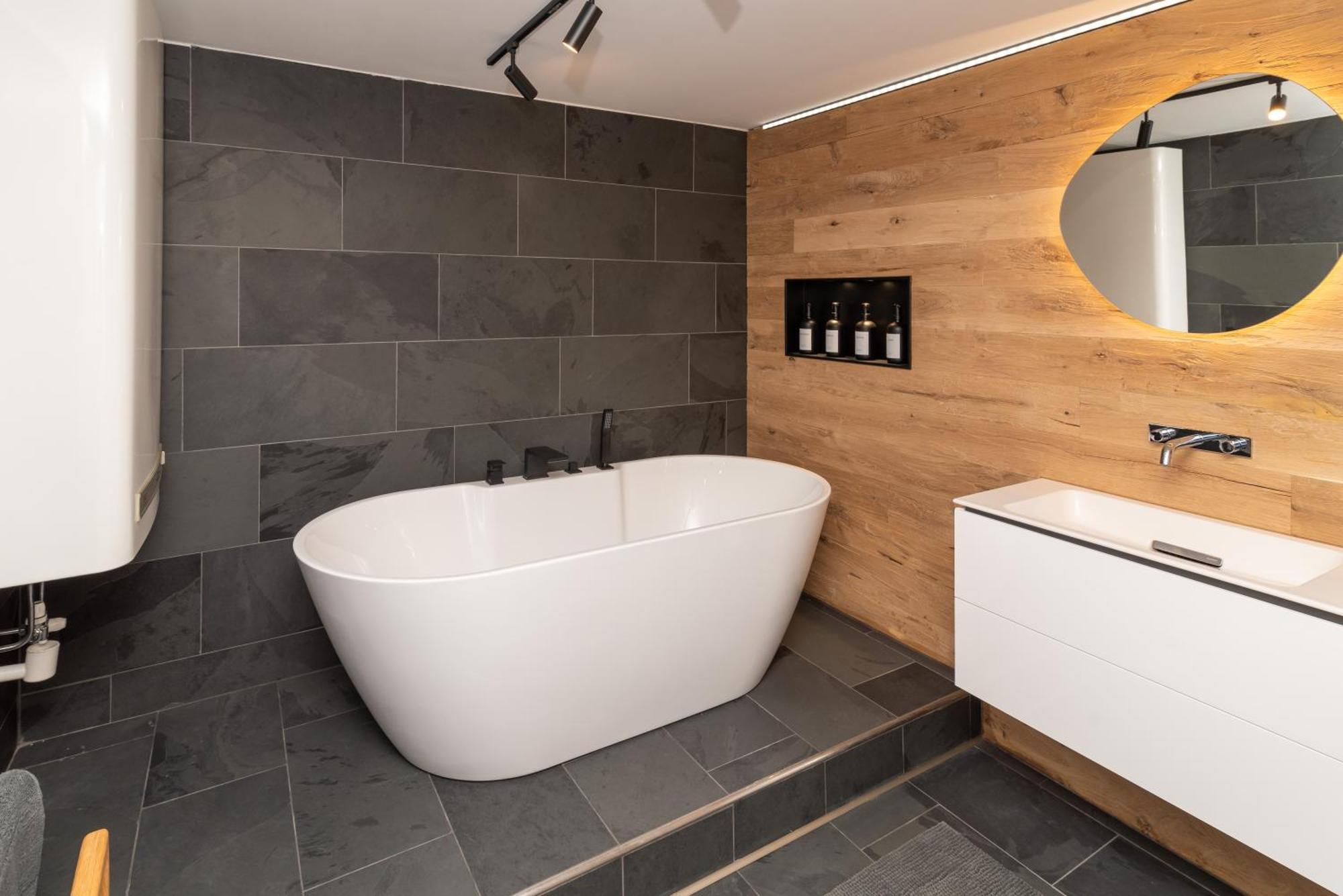 Crimson Cottage Apartments Dornbirn Dış mekan fotoğraf