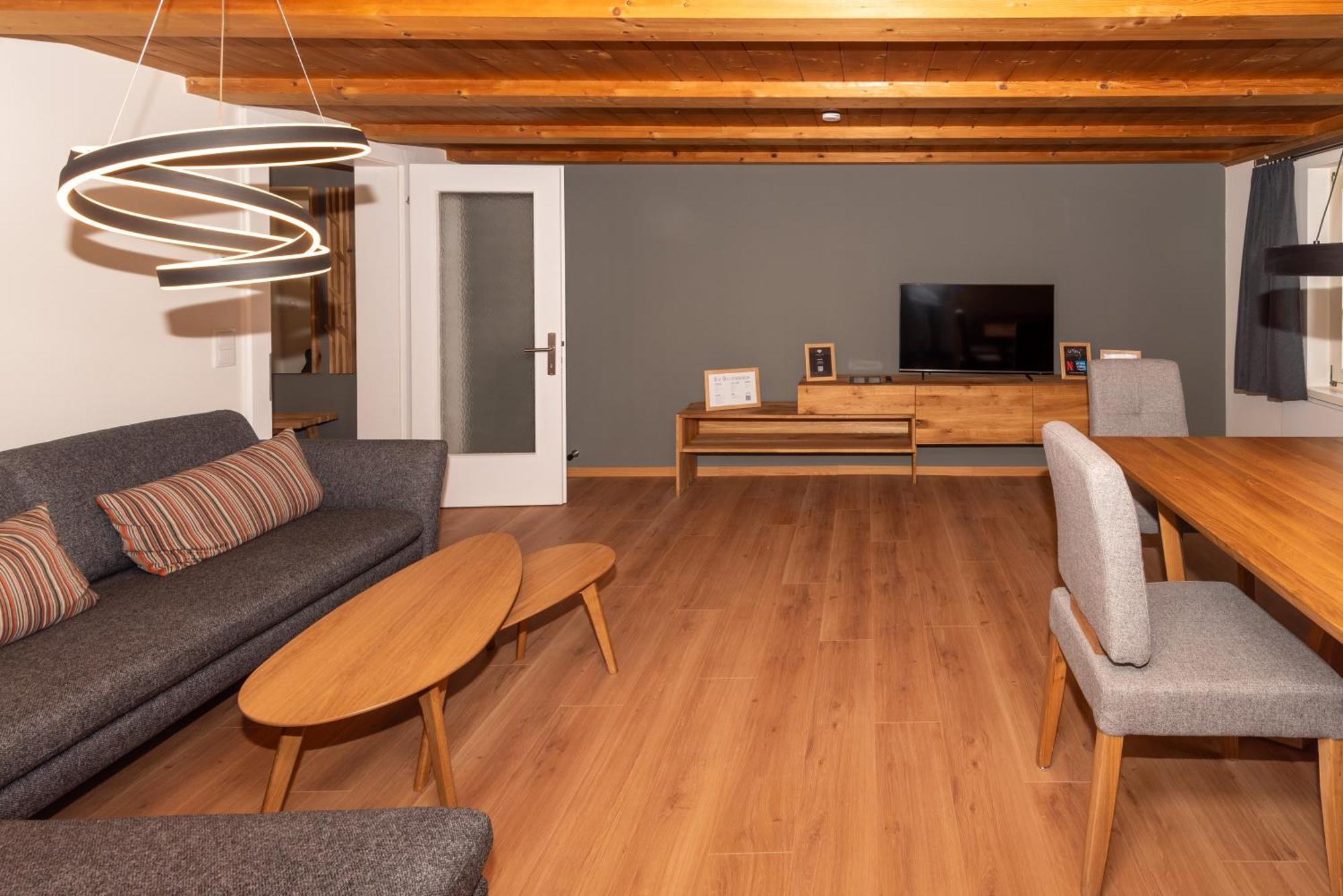 Crimson Cottage Apartments Dornbirn Dış mekan fotoğraf